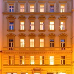Apartamento S42, Praga